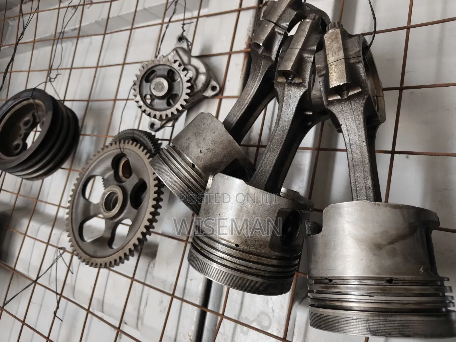 Isuzu 4.3 Pistons and Camshaft Rings
