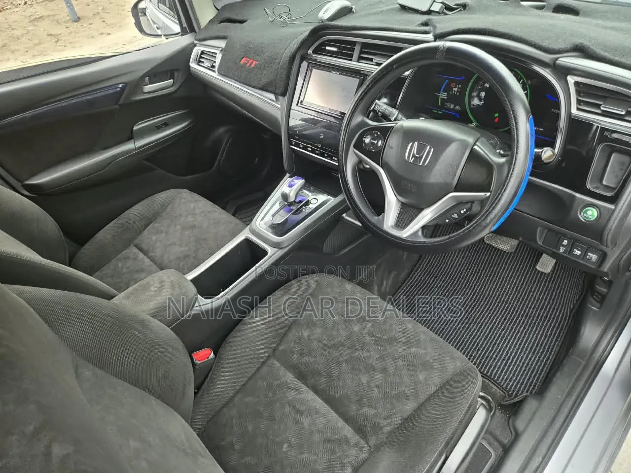 Honda Fit Shuttle 2018 Silver
