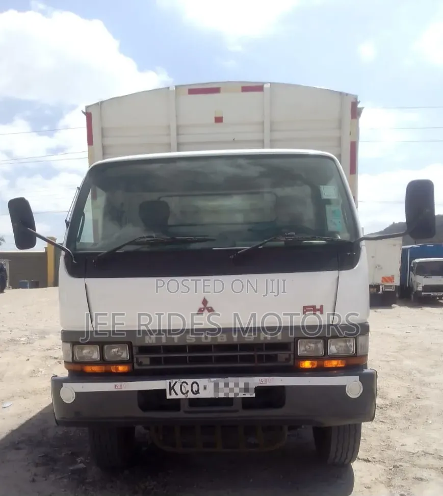 Mitsubishi Canter Fh215 Local 2018