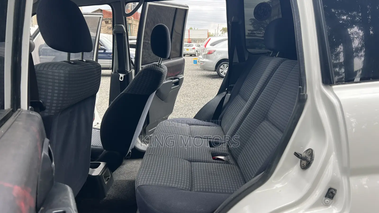 Mitsubishi Pajero IO 2000 White