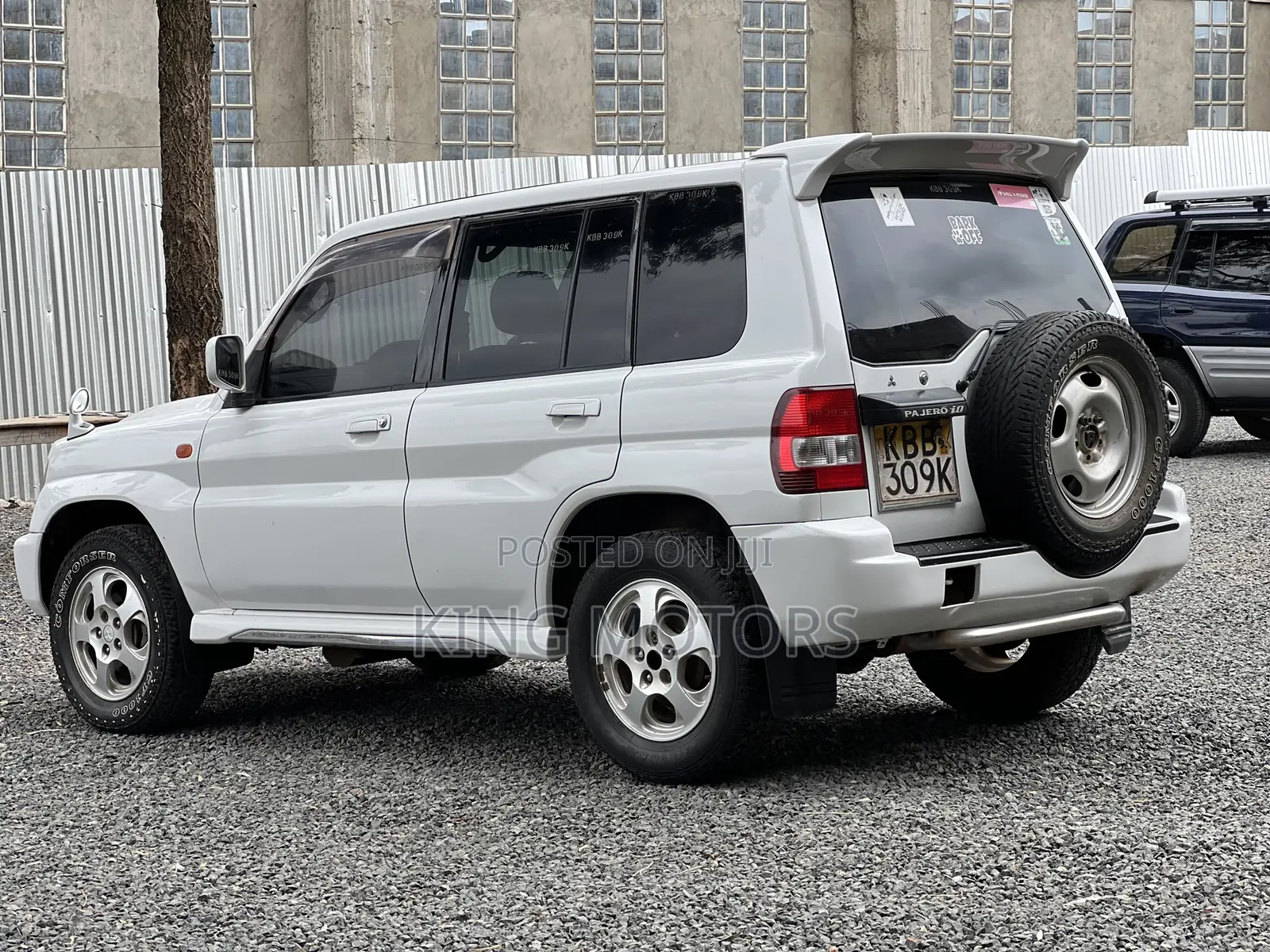 Mitsubishi Pajero IO 2000 White