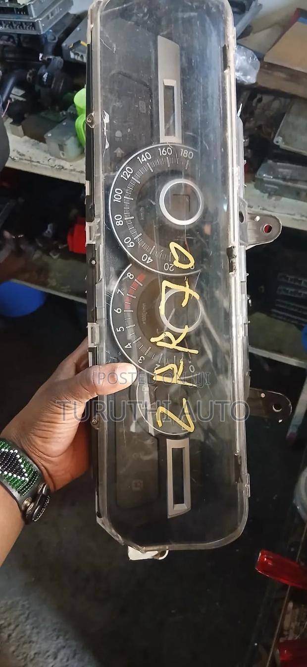 Dashboard Clock for Toyota Voxy Zr/Noah - main view