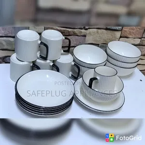 Japanese 18PCS Dinner Set – Premium Tableware for Home Gifting