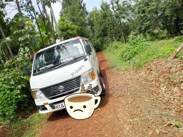 Nissan Caravan (Urvan) 2011 White - thumbnail 5