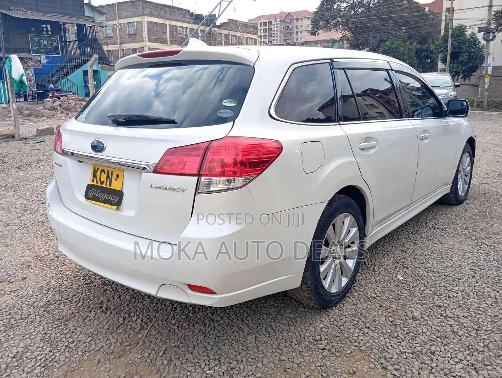 Subaru Legacy 2010 White