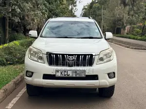 Toyota Land Cruiser Prado 4.0 Petrol TZ-G 2012 White