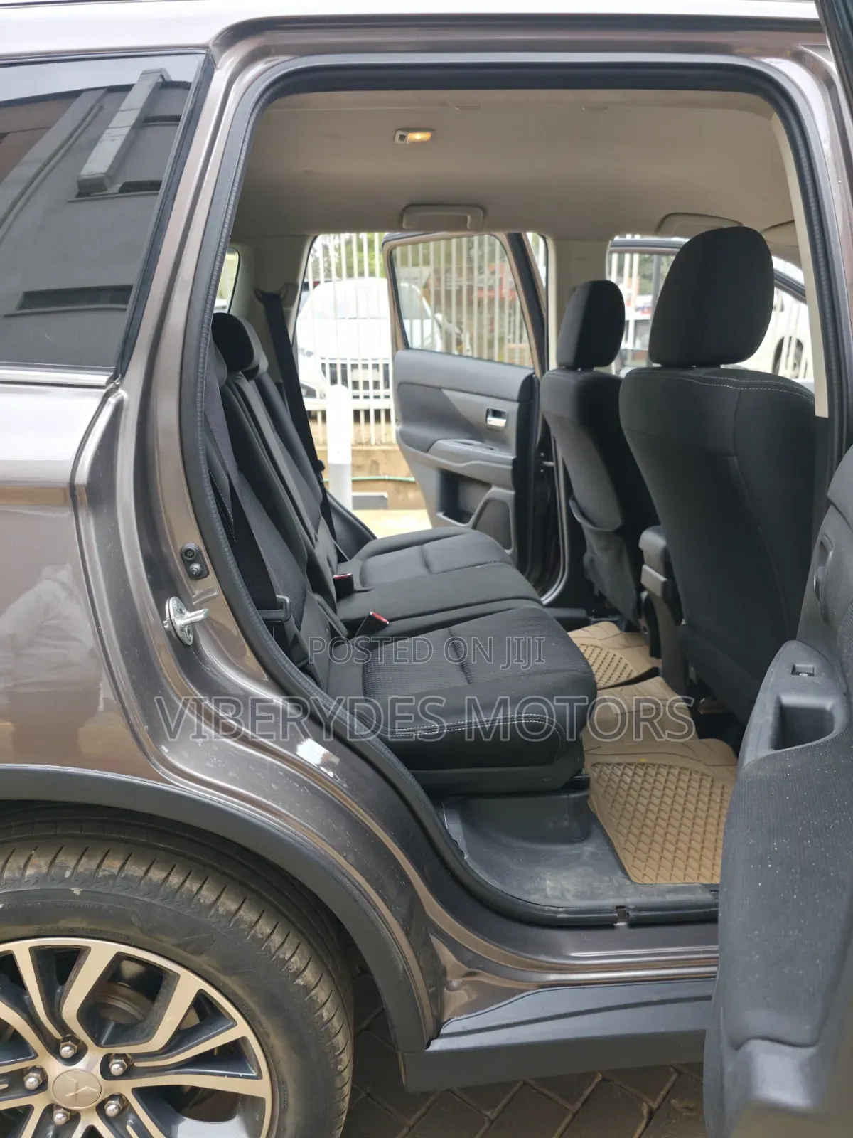Mitsubishi Outlander 2014 Gray