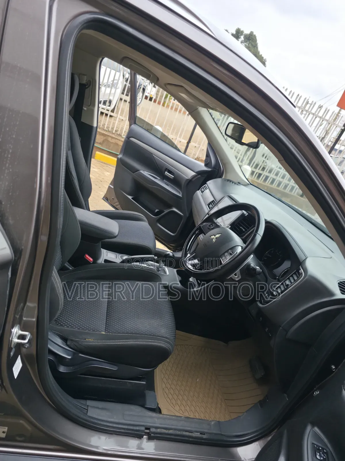 Mitsubishi Outlander 2014 Gray
