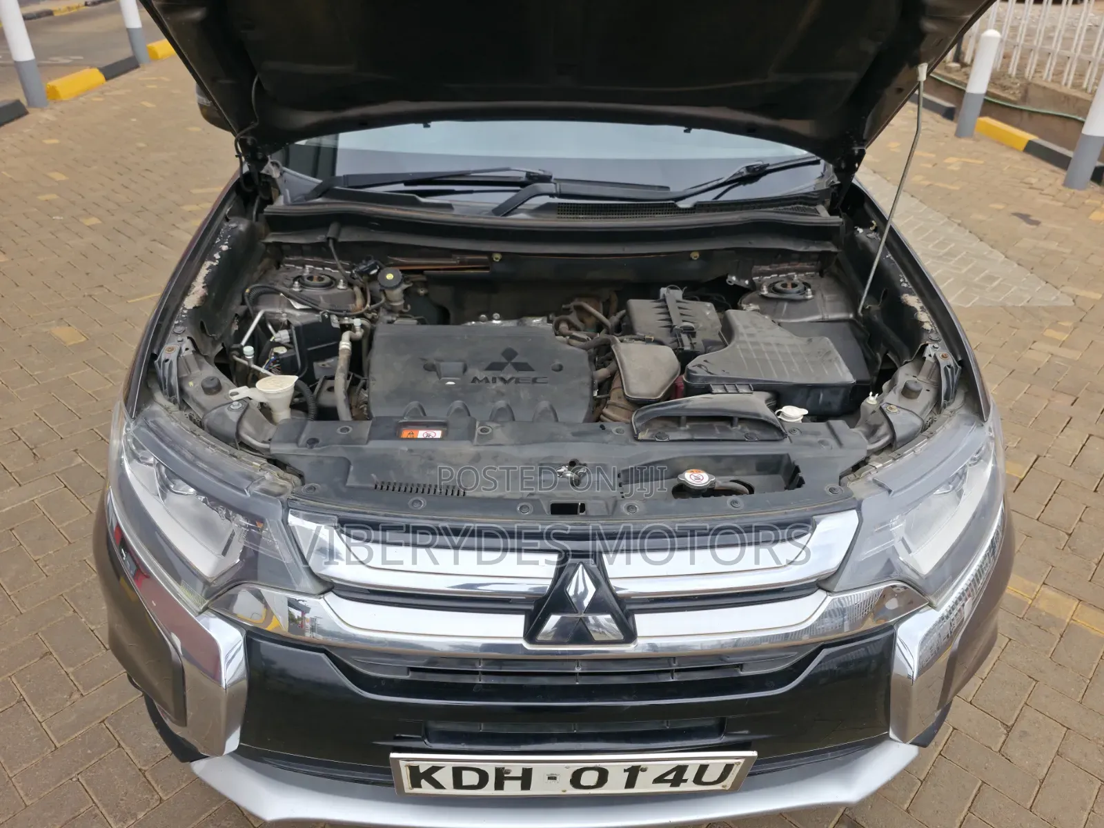 Mitsubishi Outlander 2014 Gray