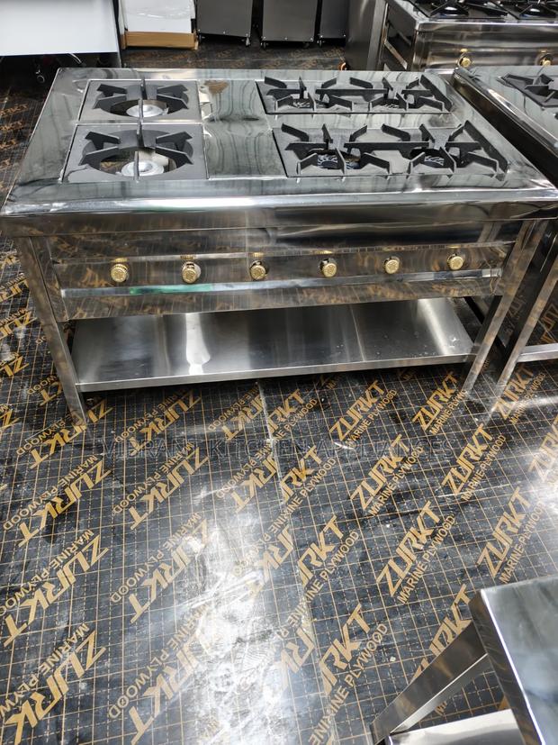 Six Burner Stainless Steel Commercial Cooker With Cast Iron Grills
