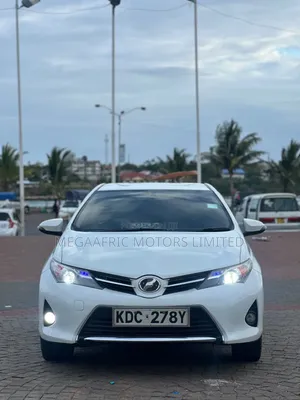 Toyota Auris 2013 White