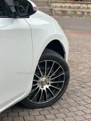 Toyota Auris 2013 White