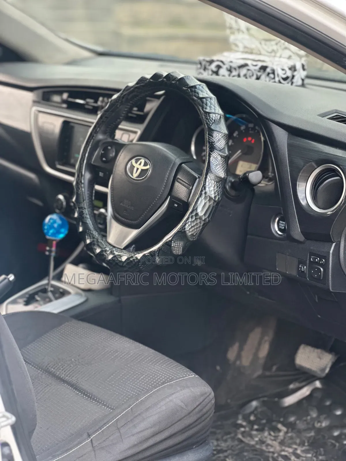 Toyota Auris 2013 White