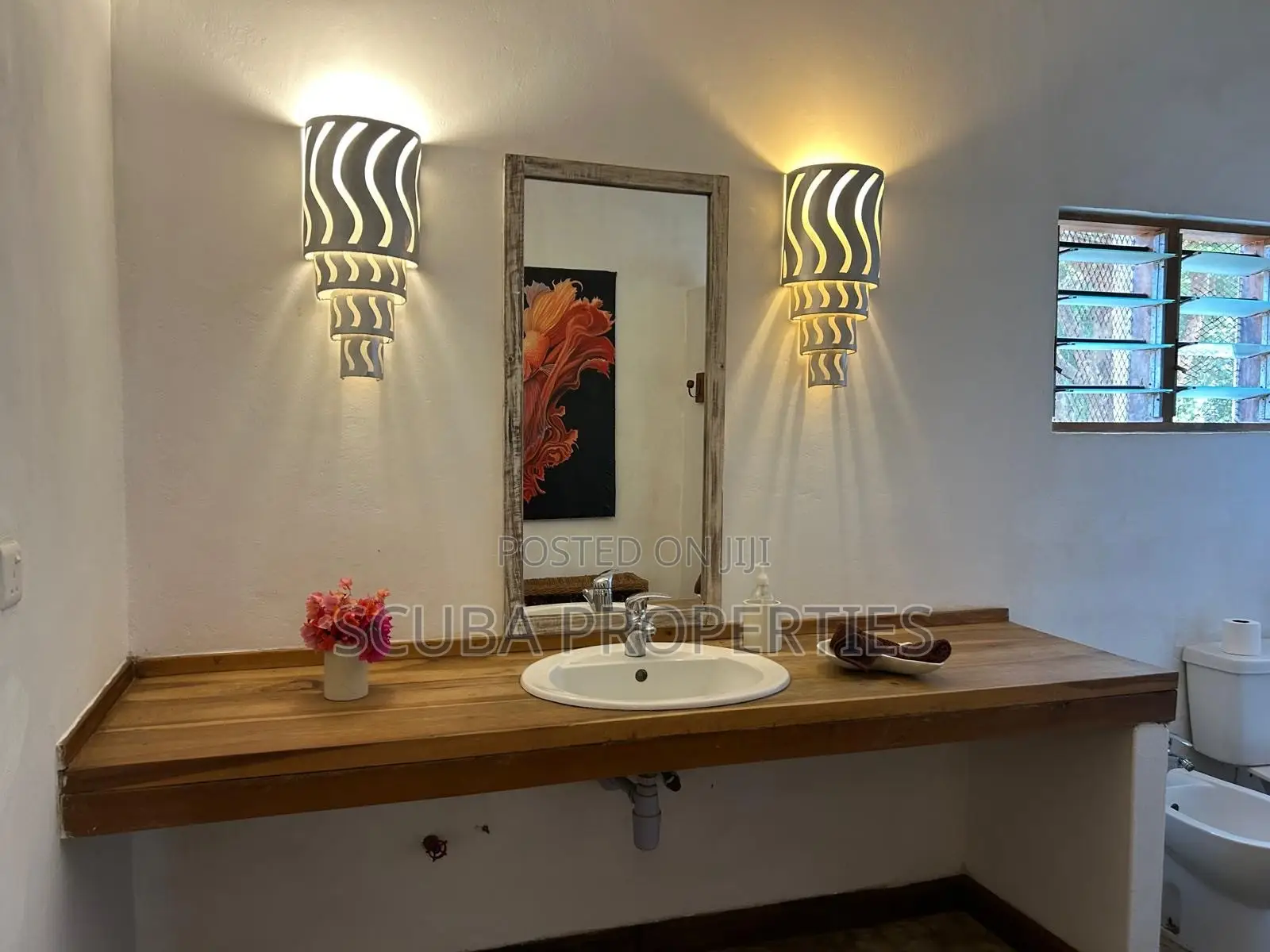 Furnished 2bdrm Apartment in Town Centre for sale