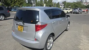 Toyota Ractis 2014 Silver