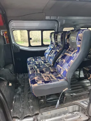 Nissan Caravan (Urvan) 2018 Silver
