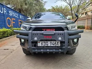 Toyota Hilux Revo Double Cab Deisel 2.4 RWD 2018 Black