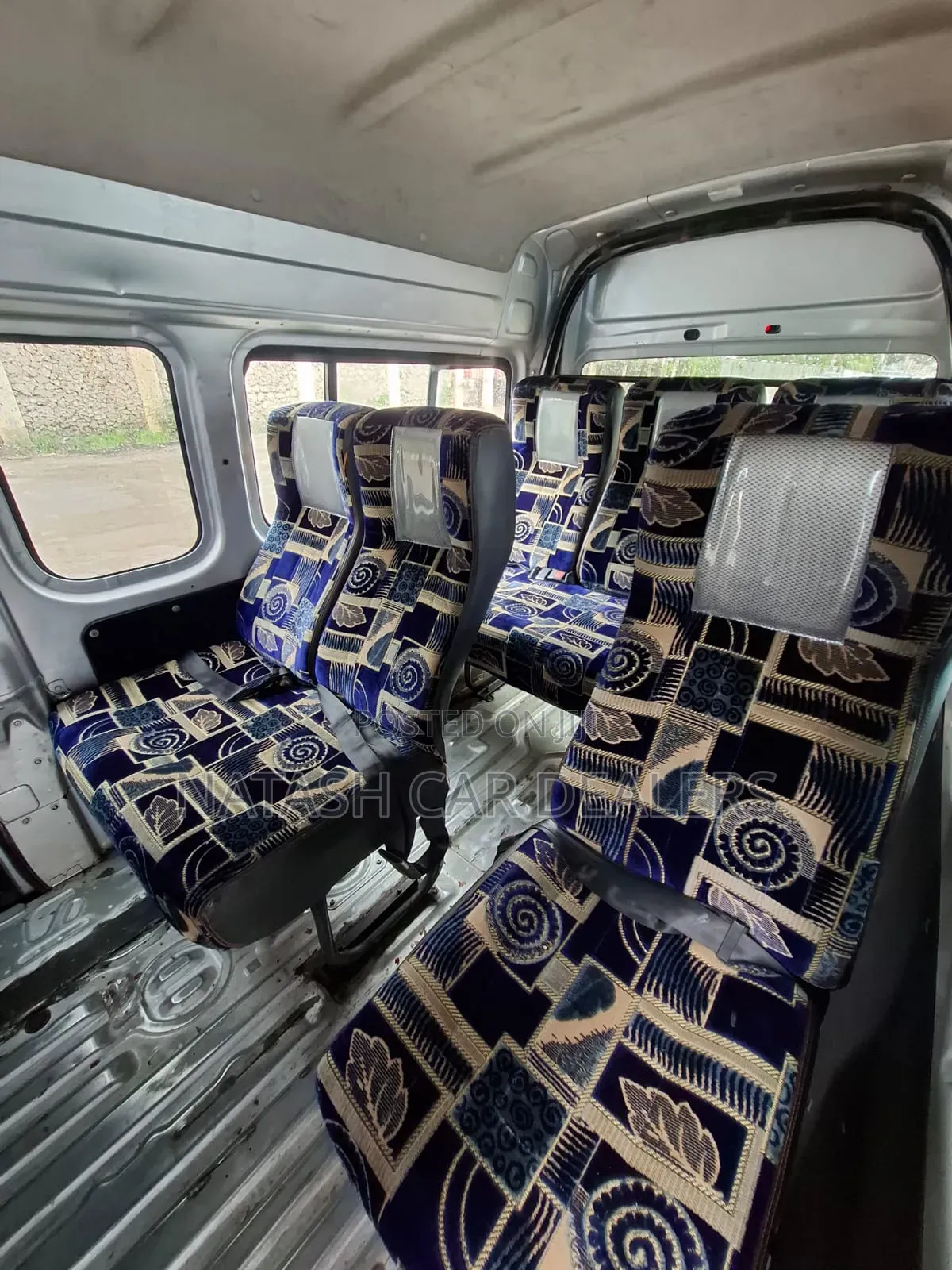 Nissan Caravan (Urvan) 2018 Silver