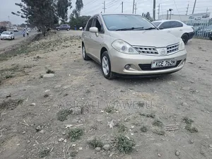 Nissan Tiida 1.5L 16V 2010 Beige