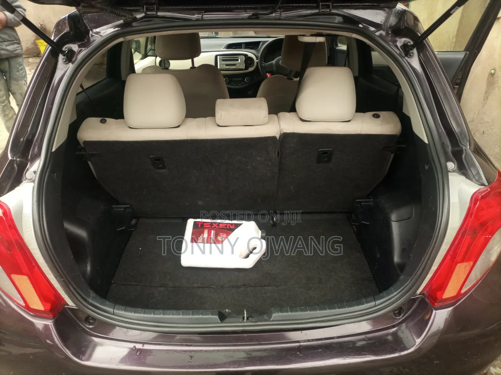 Toyota Vitz 1.3 FWD 3dr 2013 Purple