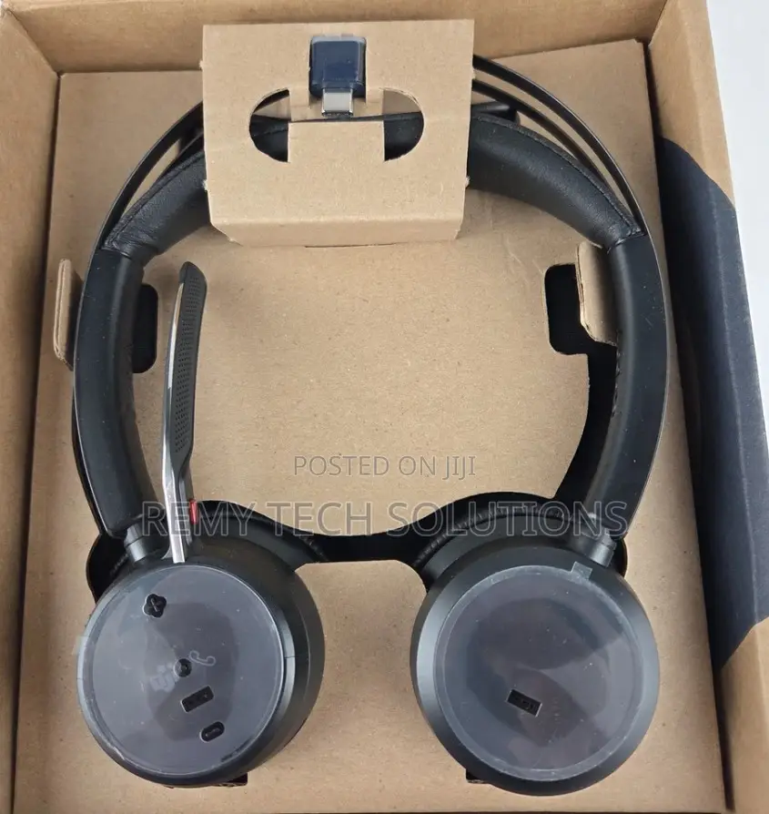 Poly Voyager Focus 2 Bluetooth/ Wired Headset