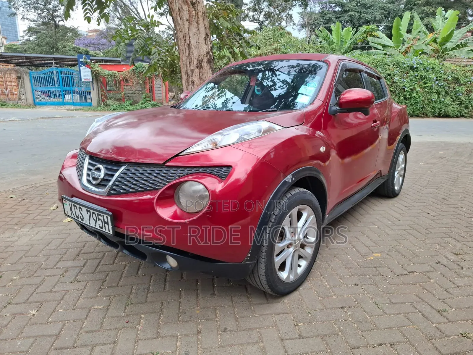 Nissan Juke 2011 Red