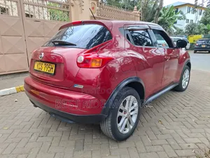 Nissan Juke 2011 Red