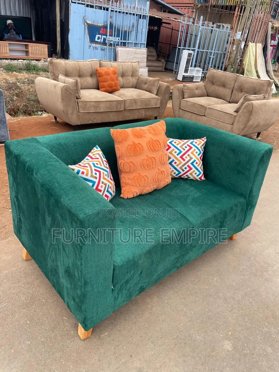2‐Seater Modern Green Sofa With Cushions
