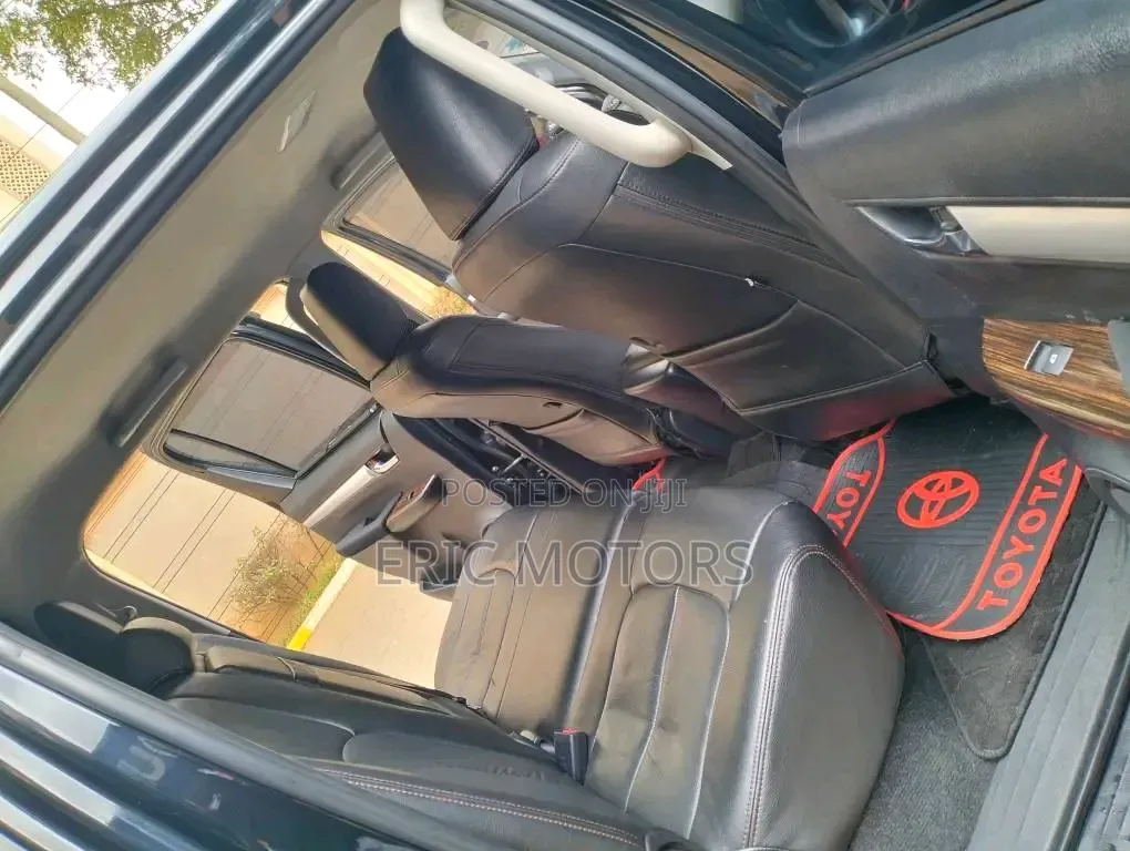 Toyota Hilux 2019 Black