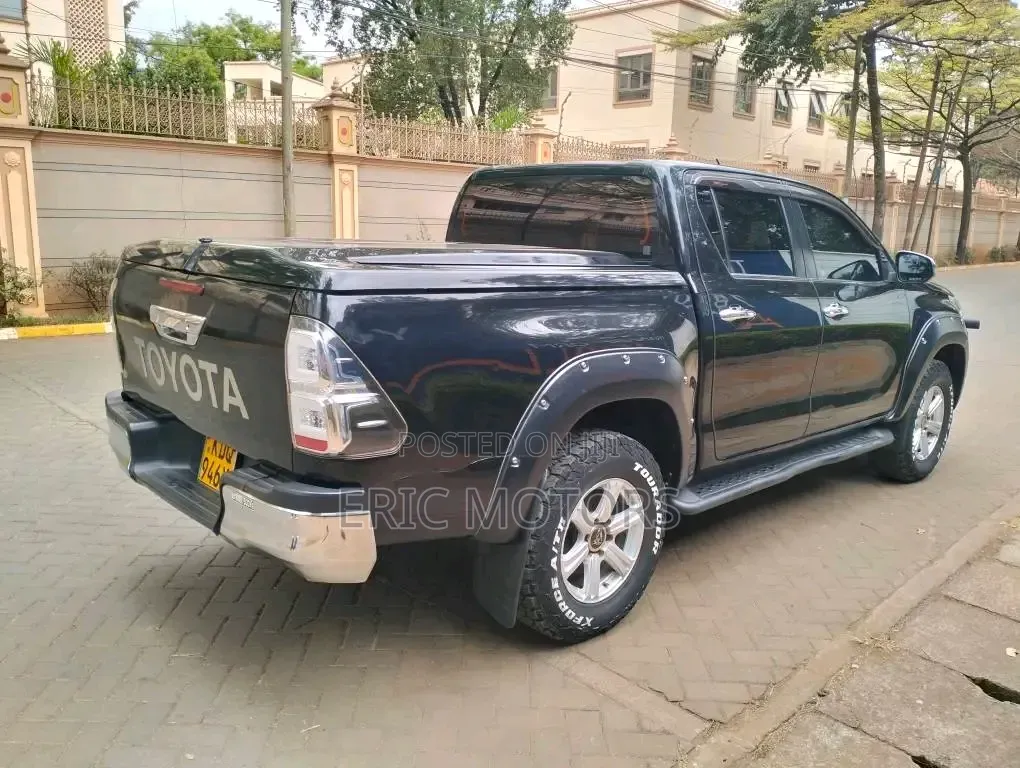 Toyota Hilux 2019 Black