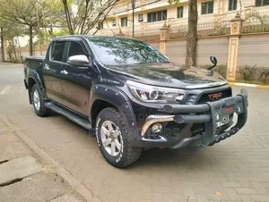 Toyota Hilux 2019 Black