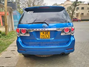 Toyota Fortuner 2015 Blue
