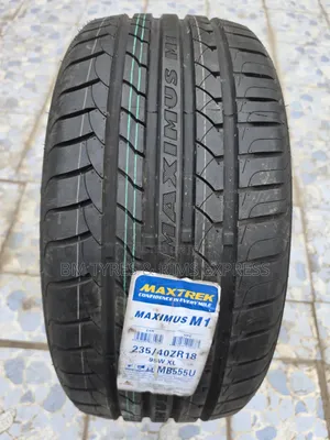 235 /40 R18 Maxtrek Tires