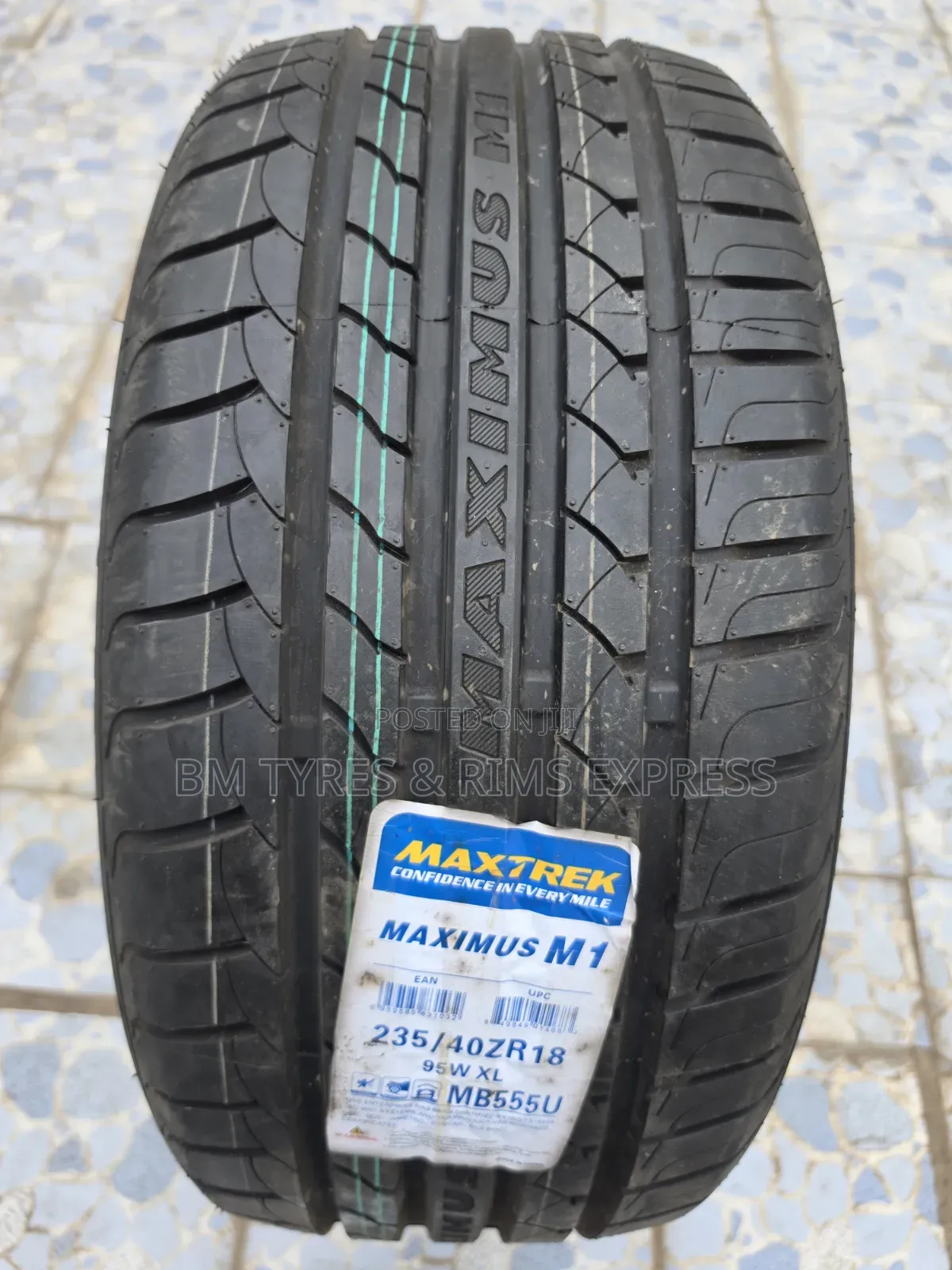 235 /40 R18 Maxtrek Tires