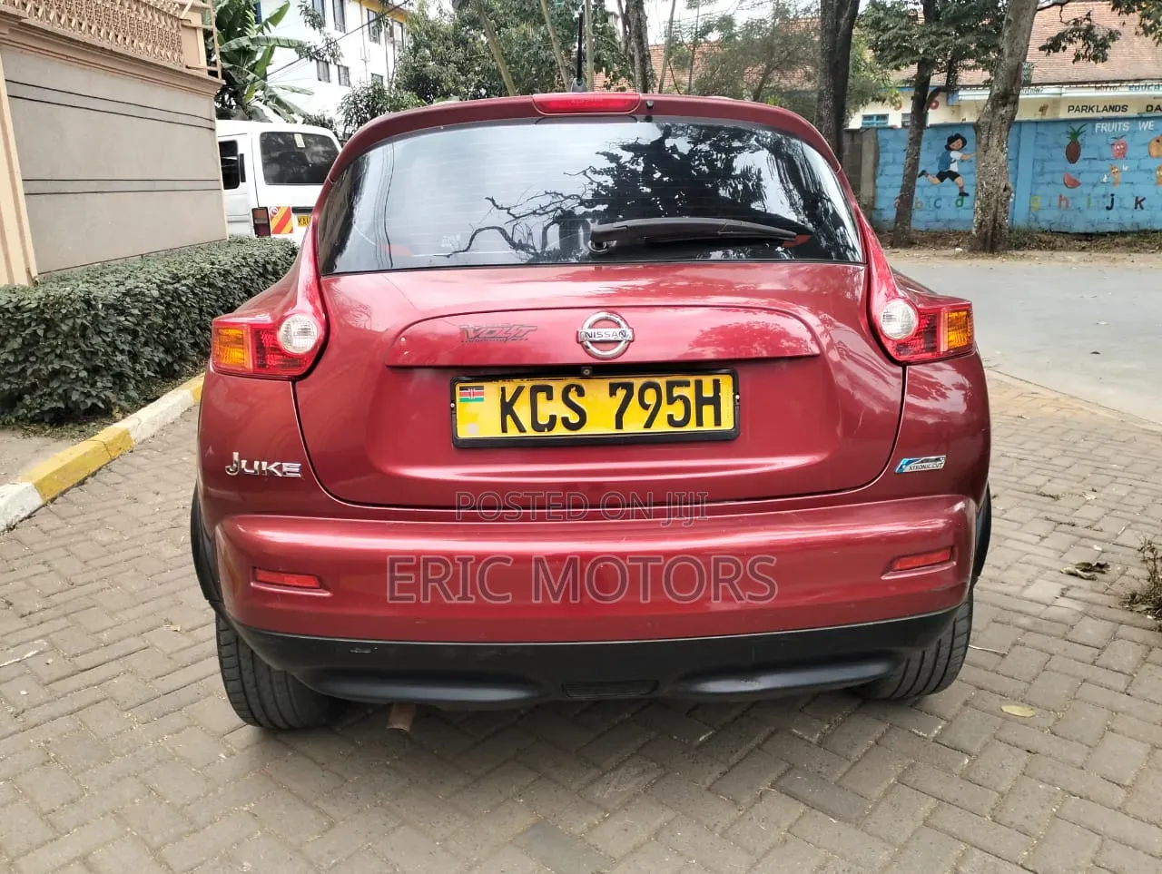 Nissan Juke 2011 Red