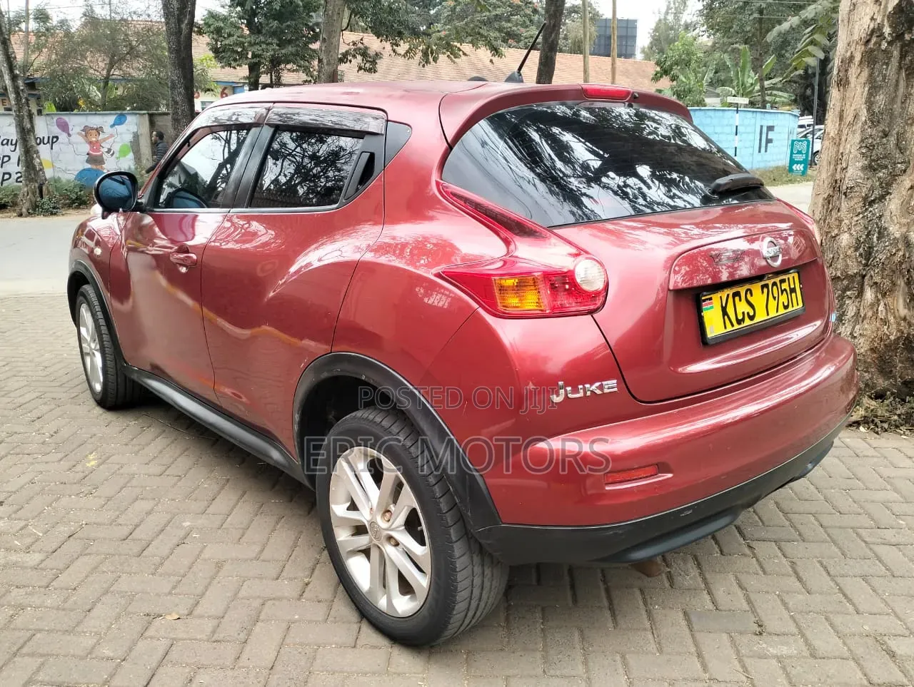 Nissan Juke 2011 Red