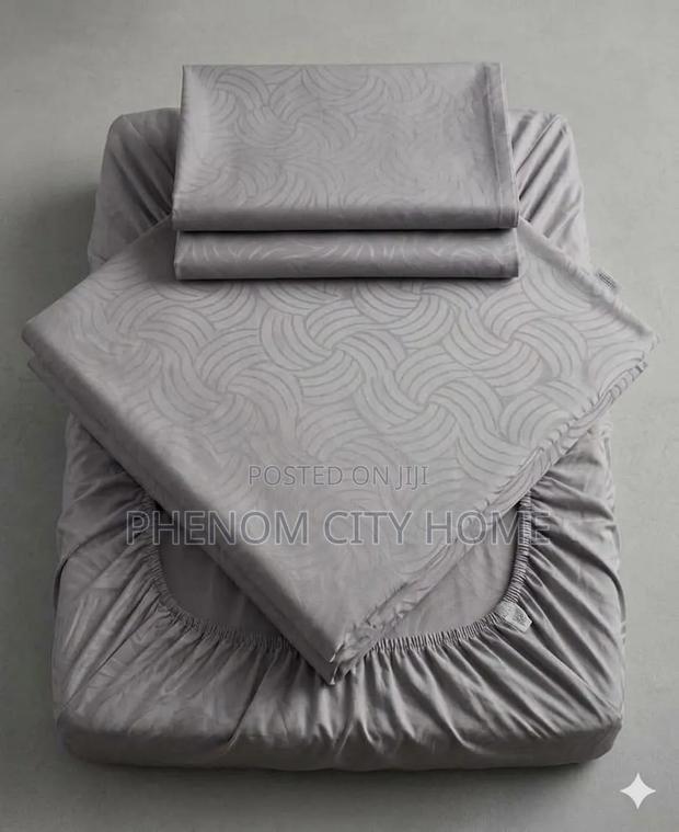 Plain Flowered Parcale Cotton Fitted Sheets - main view