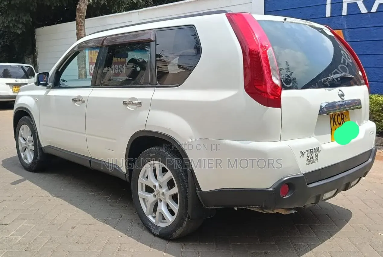 Nissan X-Trail 2011 White