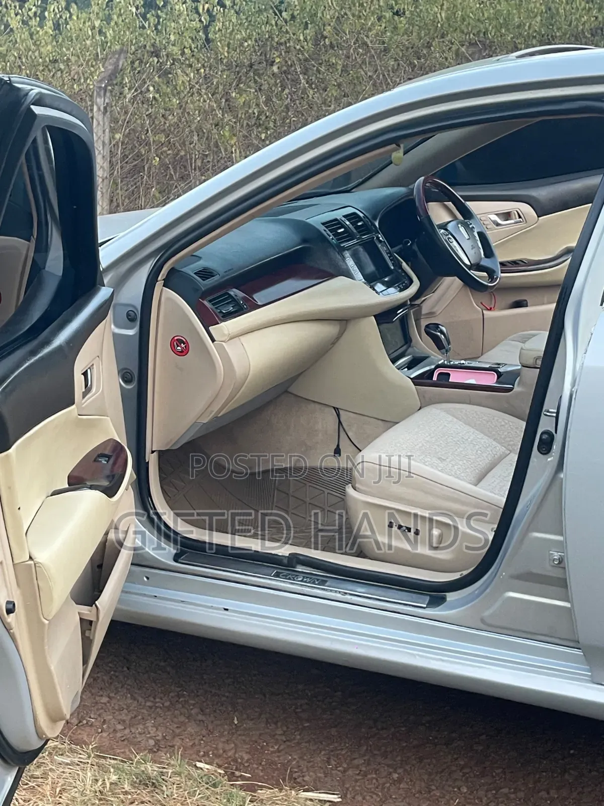 Toyota Crown 2011 Gray