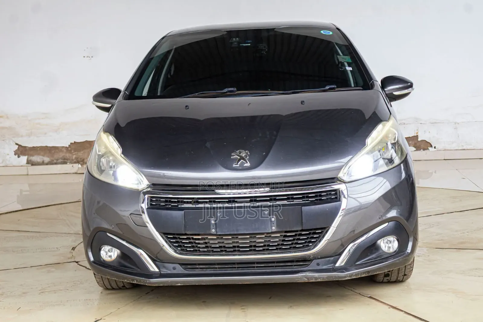 Peugeot 208 2018 Gray