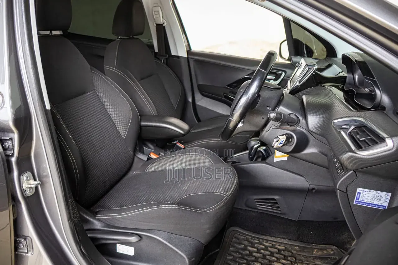 Peugeot 208 2018 Gray