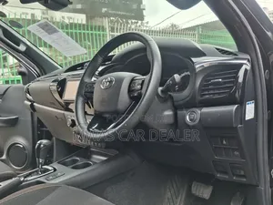 Toyota Hilux 2022 Black