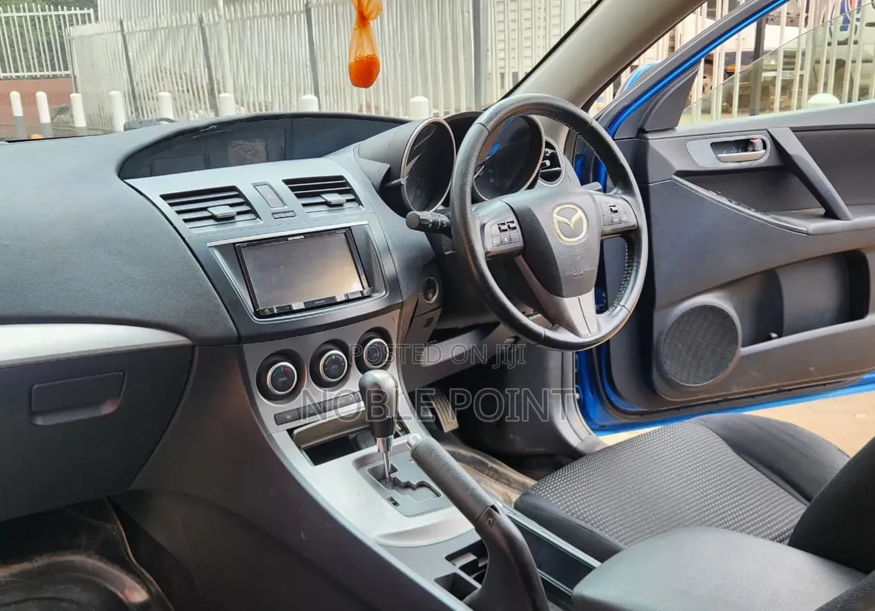 Mazda Axela 2012 Blue