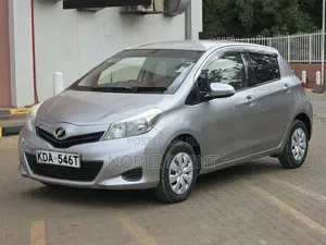 Toyota Vitz 2013 Black