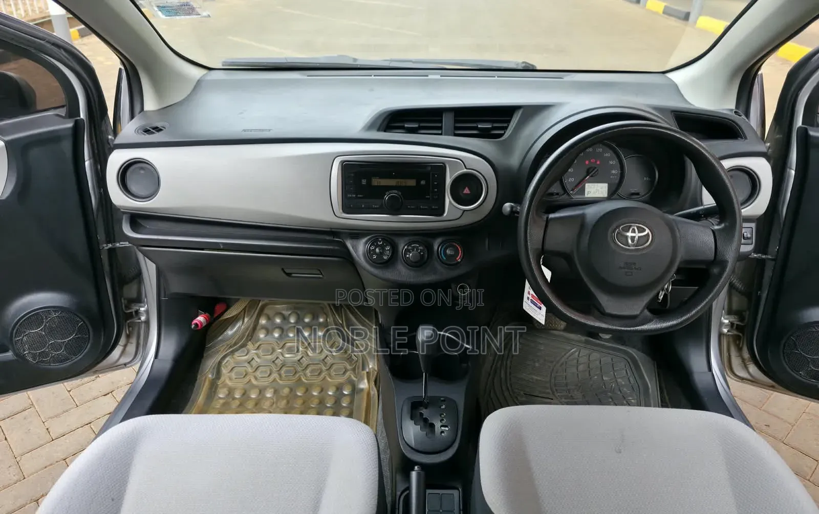 Toyota Vitz 2013 Black