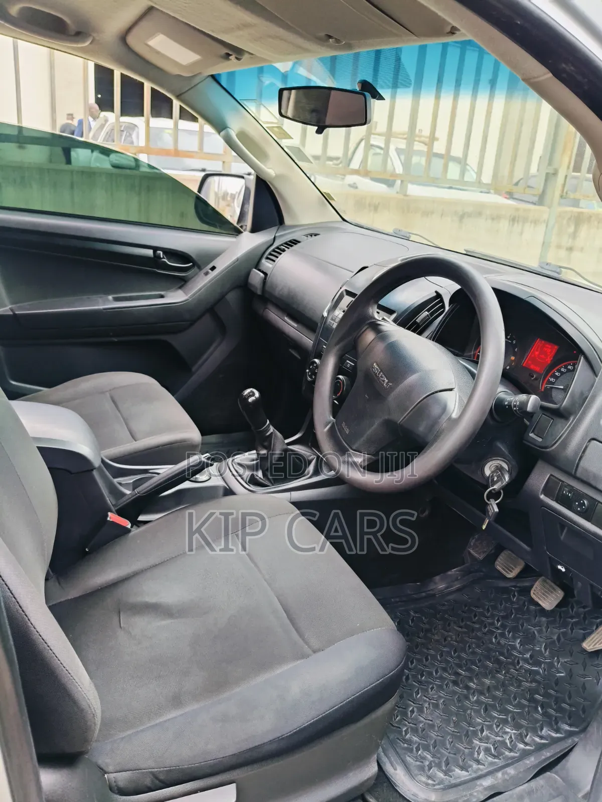 Isuzu D-MAX 2021 Silver