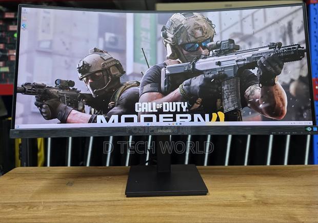 Phillips 346B1
34 Inch Curved Monitor 
3440*1440 Resolution 100hz