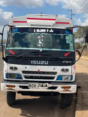 Isuzu FSR KCR 2018 White