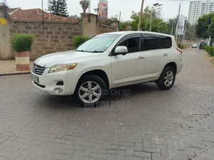 Toyota Vanguard 2010 White