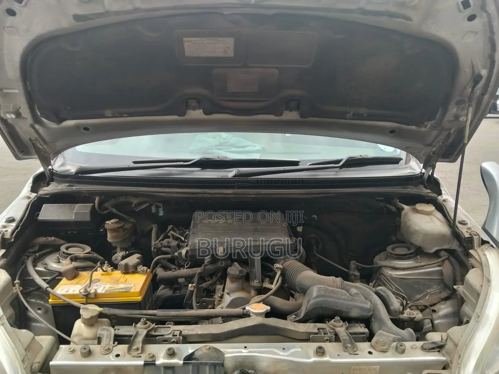 Toyota Vanguard 2010 White